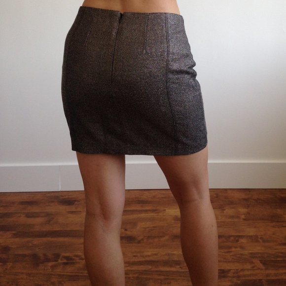 BEDO - Metalic Gold & Black Mini Skirt - Picture 8 of 9